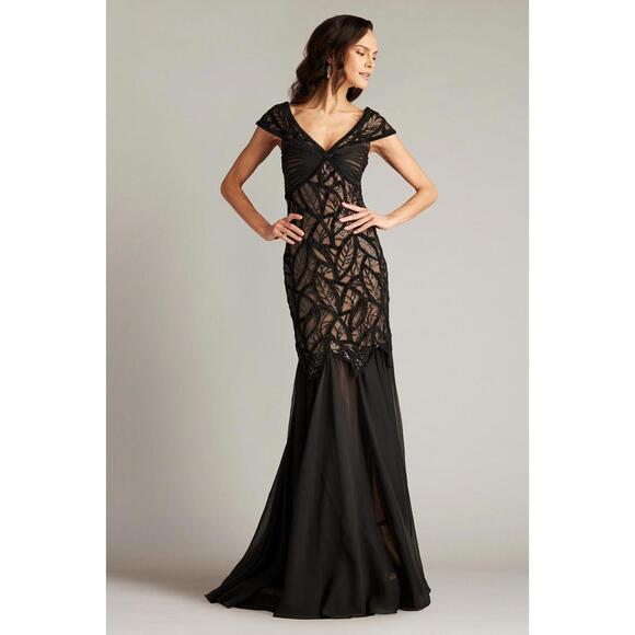 NEW, Tadashi Shoji Opalie Off Shoulder Leaf Motif Gown Black size 8 #LD24 - Picture 1 of 10